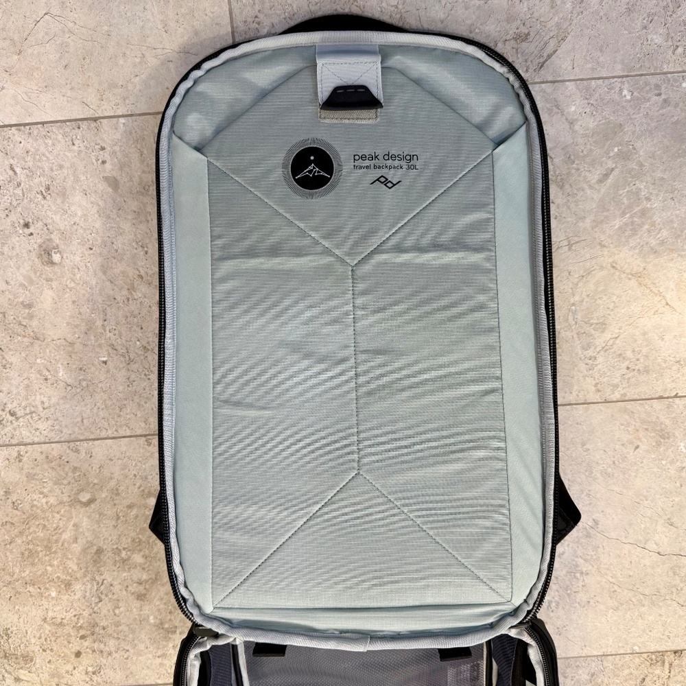 Peak Design 30L Travel Backpack | Black - Picture 9 of 9